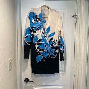 Chicos 3/4 length sweater.  Chico’s size 2